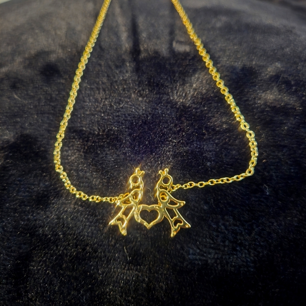 Vintage 18"-20" Necklace Gold Toned Love Birds Birds And Heart Design Used